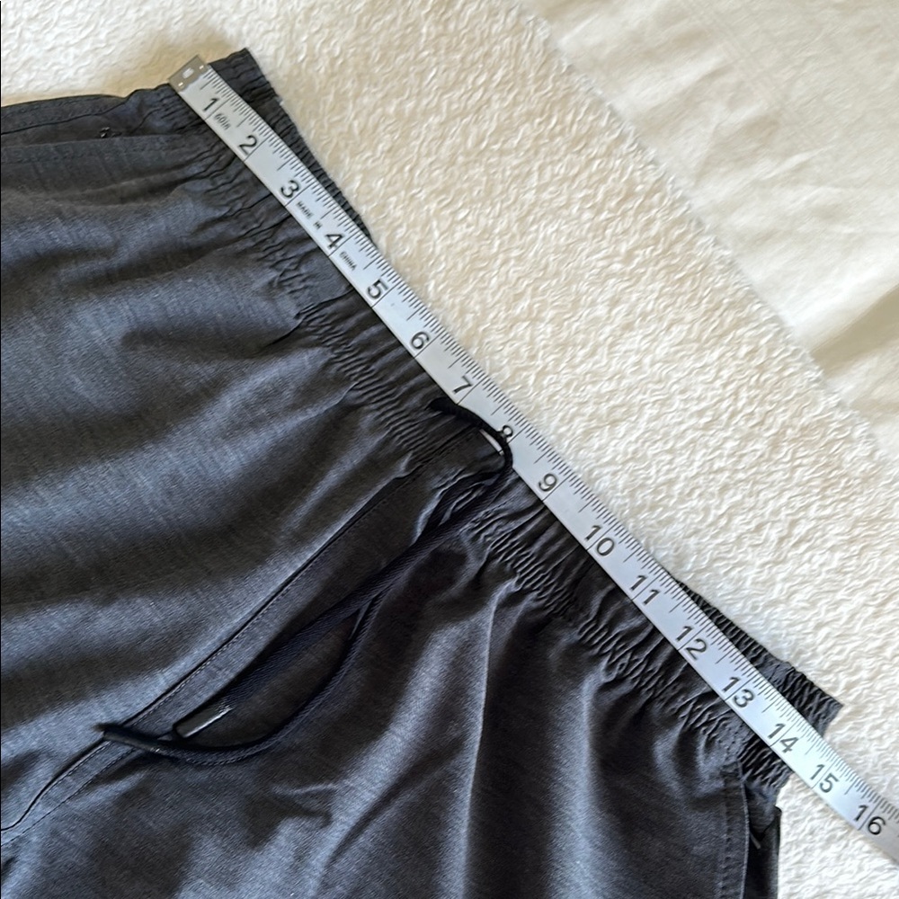Maven Co-Op Men's Black Athletic Shorts Size Medium - Picture 8 of 12